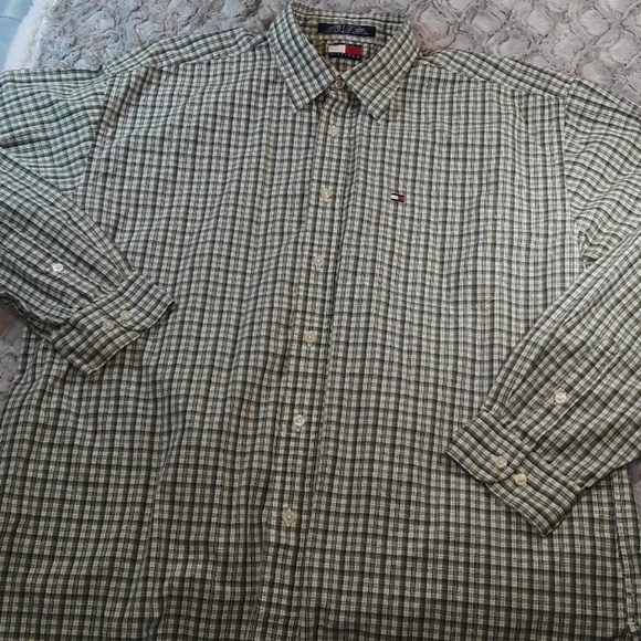 2 Tommy Hilfinger button down shirts Sz. Lg. - Picture 2 of 8